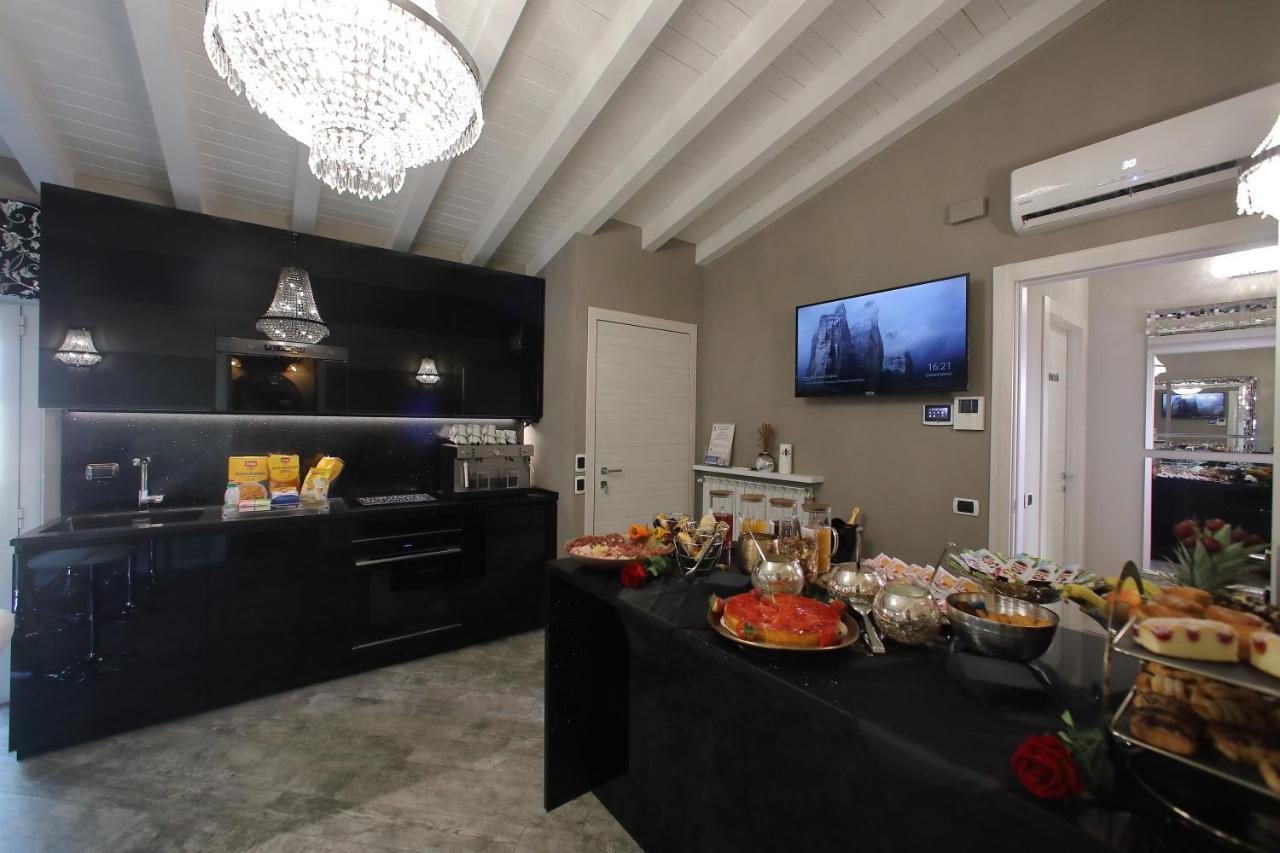 Bellavista Exclusive In Zona Con Piscina Riscaldata E Jacuzzi Vista Bed & Breakfast 3*