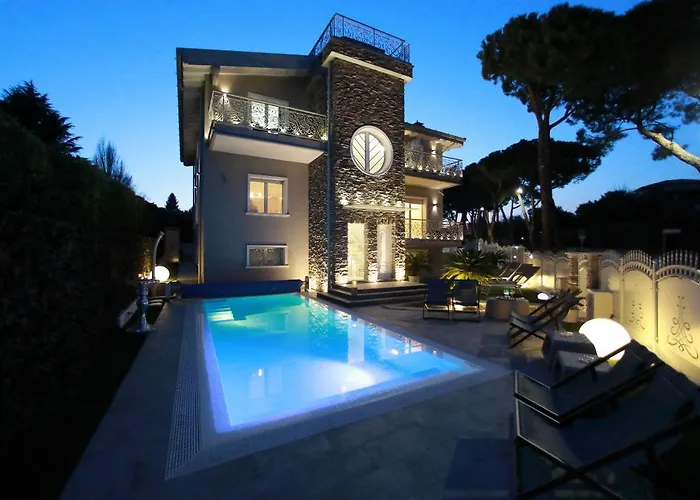 B&B Bellavista Exclusive In Zona Centrale Con Piscina Riscaldata E Jacuzzi Vista Lago