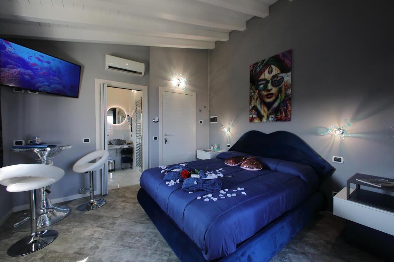 Bellavista Exclusive In Zona Con Piscina Riscaldata E Jacuzzi Vista Frühstückspension Desenzano del Garda